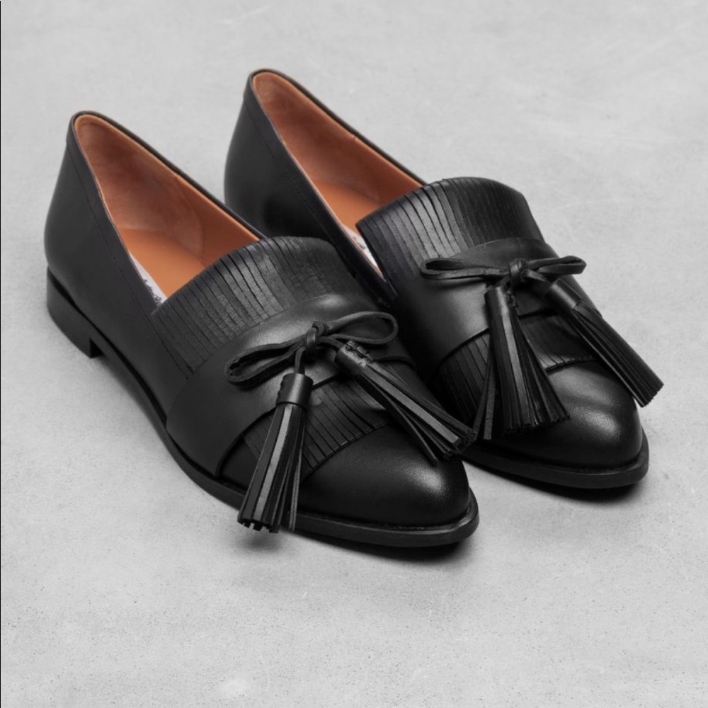 black tassel loafer
